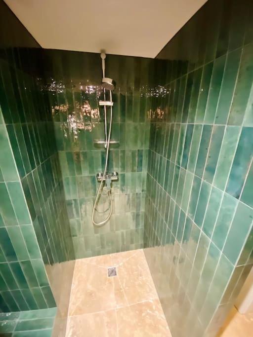 "Le Refuge" Duplex Quartier Haut, Climatise Sete Bagian luar foto